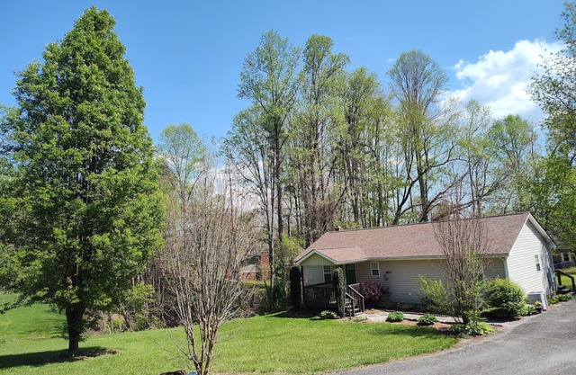 Private home convenient to everythingnWNC Ag Cntr,Airprt,Sierra Nevada,DT&more