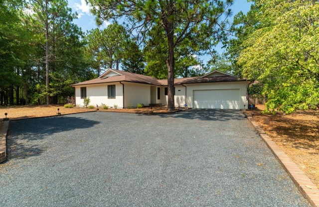 Private Home in Pinehurst - Super close to the resort and The Village