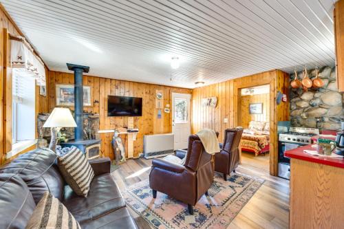 Private Hot Tub and Deck Riverfront Escape in Drake