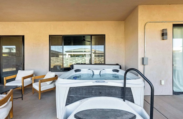 Private Hot tub, Sand Hollow & Pet Friendly!