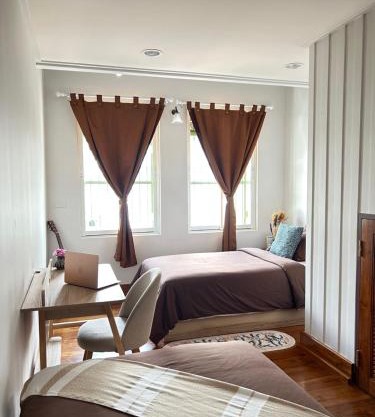 Private house in chinatown 5 Mins walk MRT Samyot 15 Mins Iconsiam