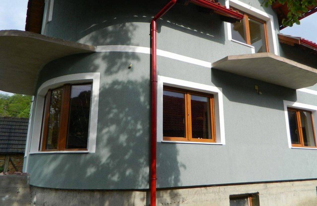 Private House set on the outskirts of Intosura Buzaului