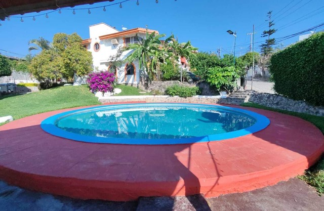 Private house with pool and panoramic view, Burgos Bugambilias