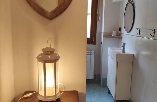 Private room with exclusive bathroom and mini kitchen