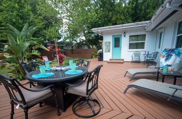 Private King Bed Suite-Near AMI Beach-Walk D’Town.