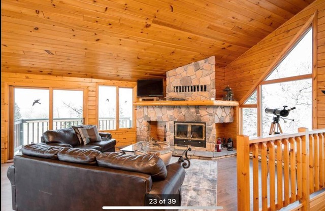 Private Lakefront Sanctuary