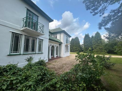 Private Lincoln Retreat - 4 Bedroom House