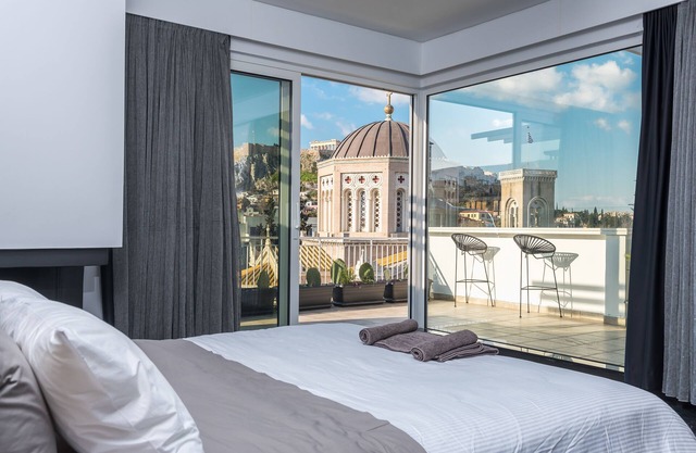 Private Loft Suite with stunning view of Acropolis
