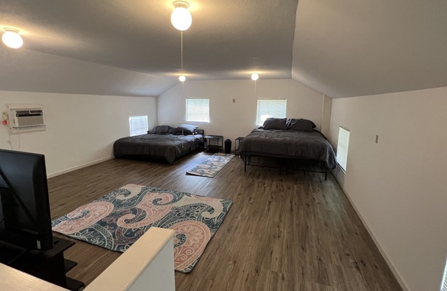 Private* LUXURY 2 Story Pool House