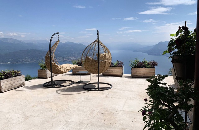 Private Luxury Spa-Retreat with Spectacular View over the Lake Maggiore