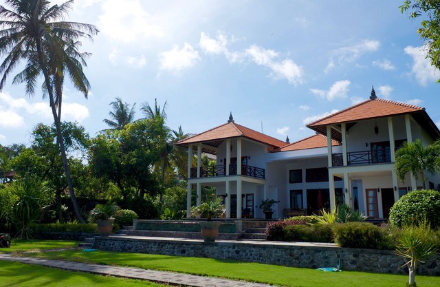 private luxury villa in the Asia Western style - fantastic location by the sea