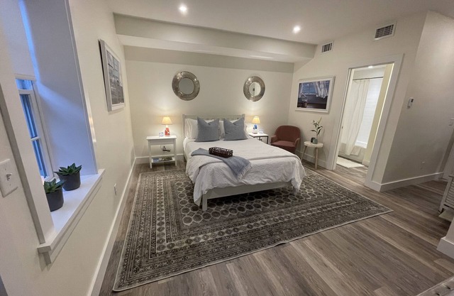 Private Modern Bedroom In a Central Location