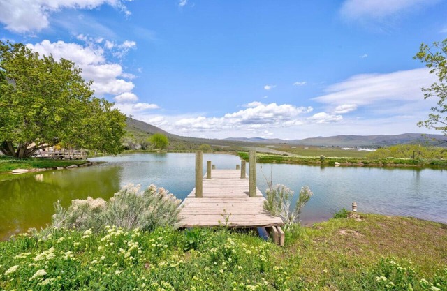 Private Mtn Lodge w/Fish Pond and Private Hot Tub