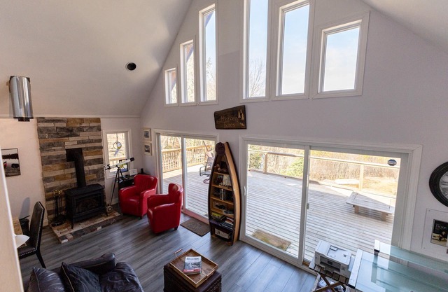 Private Muskoka Cottage on a 4 Lake Chain - Entire Cottage, Newly Renovated