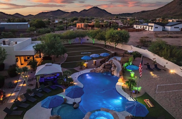 Private Oasis, Pickleball, Sand Volleyball, Sleeps 24