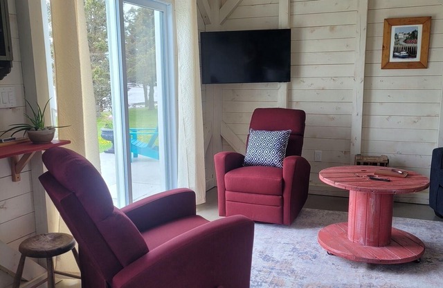 Private Oceanfront Cottage in Scots Bay – Your Quiet Escape on the Bay of Fundy
