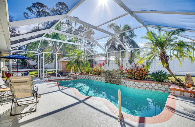 Private Outdoor Oasis: Luxe Palm Coast Retreat