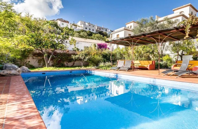Private outdoor pool, 3 terraces, perfect for skiing, hiking or relaxing