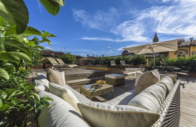 Private Panoramic Terrace with a fantastic view in the center of Florence