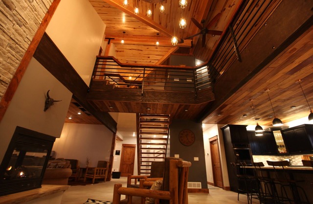 Private Paradise- Luxury lodge and Event Venue. year-round adventure!