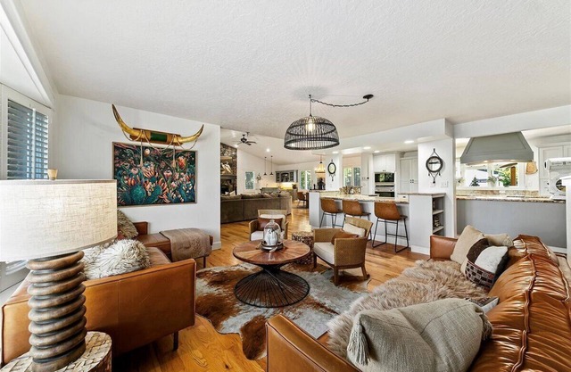 Private Pool, Family Friendly Indoor/outdoor spacious beautiful outdoor areas