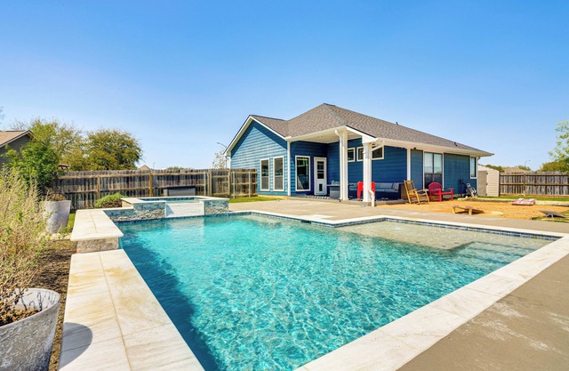 Private Pool & Hot Tub: 'Wild Horse' Home!