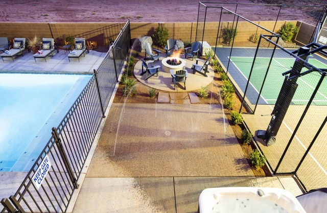 Private Pool, Hot Tub, Splash Pad and More!