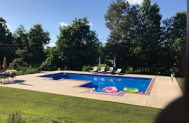 Private Pool House in Florence, AL