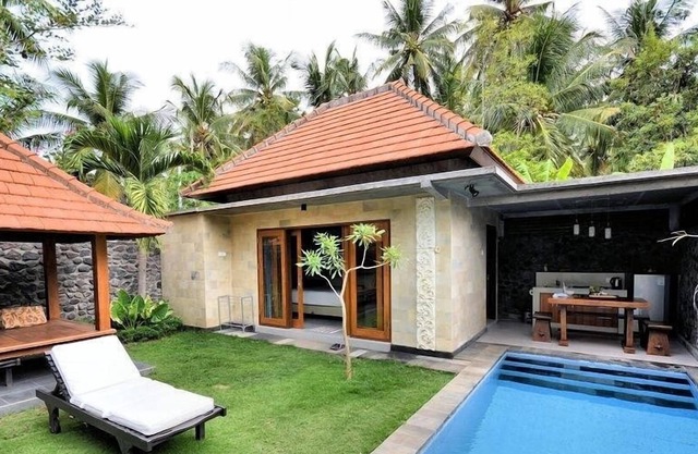 Private Pool House Near Beach, Singaraja