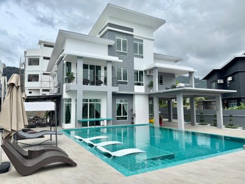 Private Pool Retreat, Langkawi Villa w/Karaoke by Zervin