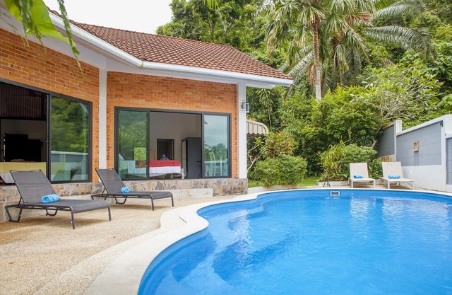 private pool villa up to 10 people 5 minutes from the beaches and Ao Nang
