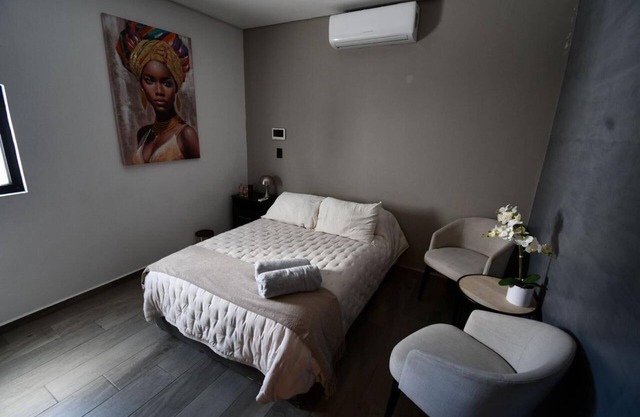 Private, Relaxing Suite w/OnSite Cafe | Duna S.