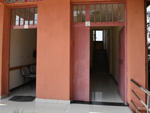 Private Room and Tours