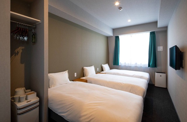 Private room Dog friendly triple room Bath /Osaka Ōsaka