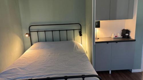 Private Room in Cologne Poll