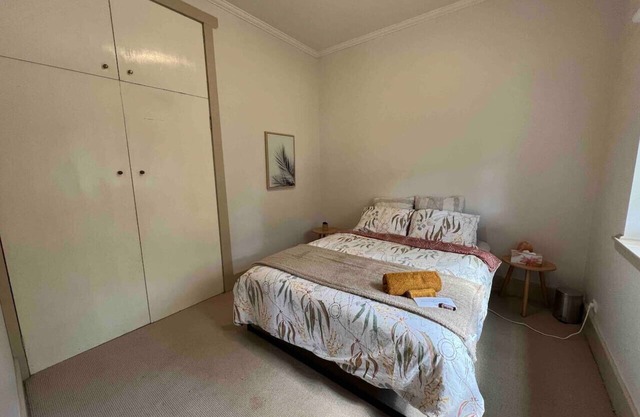 Private Room in cosy house - 5min from Station