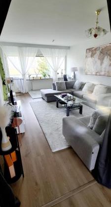 Private room only in apartment at Herttoniemi