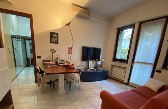 Private room with bathroom, tv streaming room and beautiful terrace - Milan