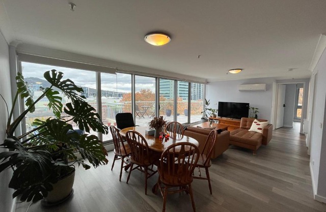 Private room with ensuite in the CBD