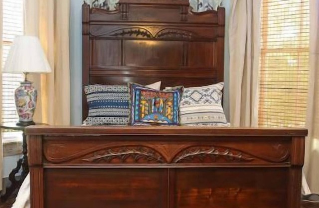 Private Royal Suite with separate entrance!