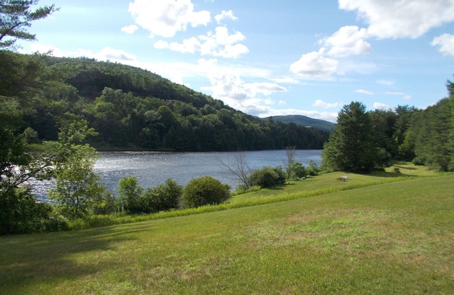 Private RV Camping on the Connecticut River with local mountain views!