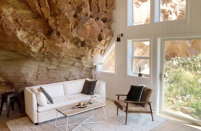 Private Sage Canyon Cliff House with Stunning Views near Mesa Verde