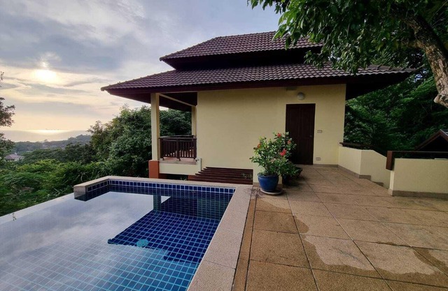 Private sea-view pool villa, 2 bedroom 2-4 people, 5 min from the beach