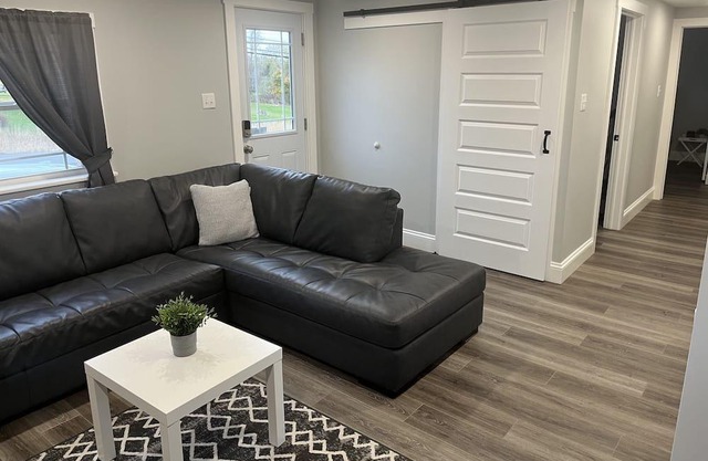 Private semi detached home close to downtown Wine Tours and Acadia