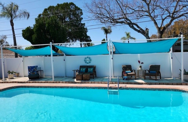 Private Solar heated salt water Pool- Minutes from everything in St. Pete!
