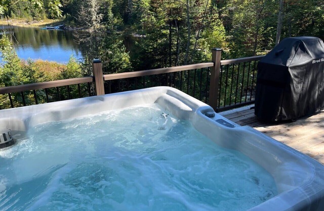 Private Spa | Lakeview| Hiking | Nature et détente