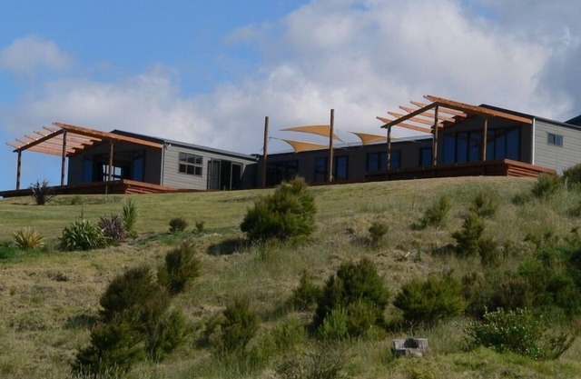 Private stunning elevated ocean veiws