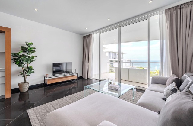 Private Sunset Beach - Ocean View 1 Bedroom