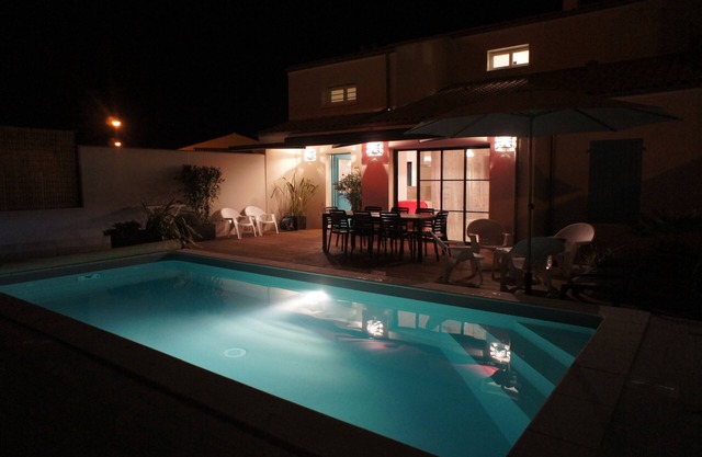 Private swimming pool at 29°C - Maison de Vesta