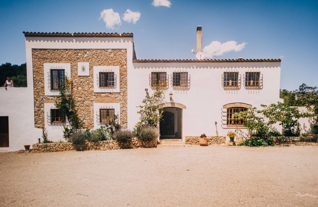 Private, up to 28 guests, pool, 3km beach, family, weddings, offsite meetings